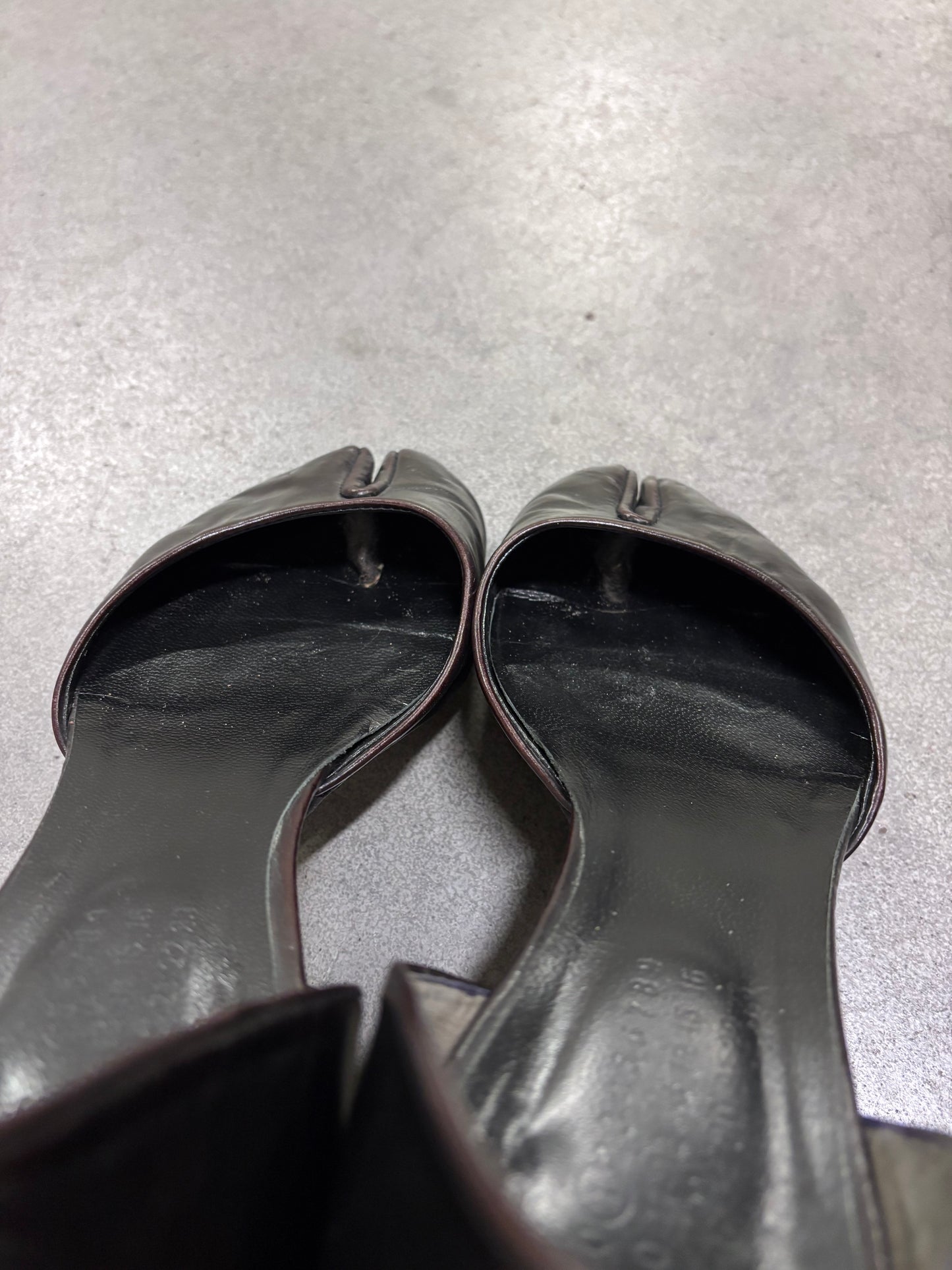 Maison Martin Margiela 1999 black oxblood tabis