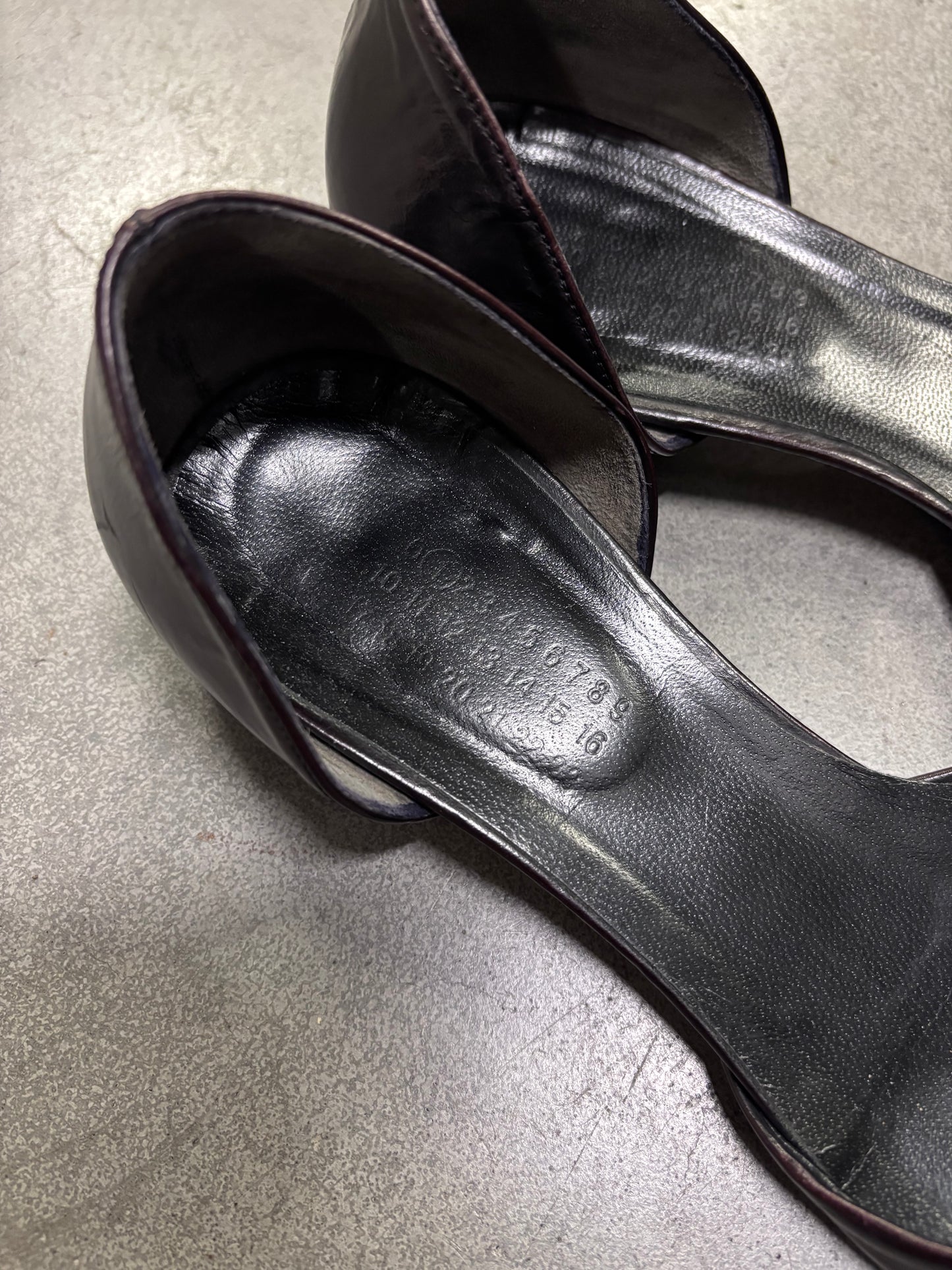 Maison Martin Margiela 1999 black oxblood tabis