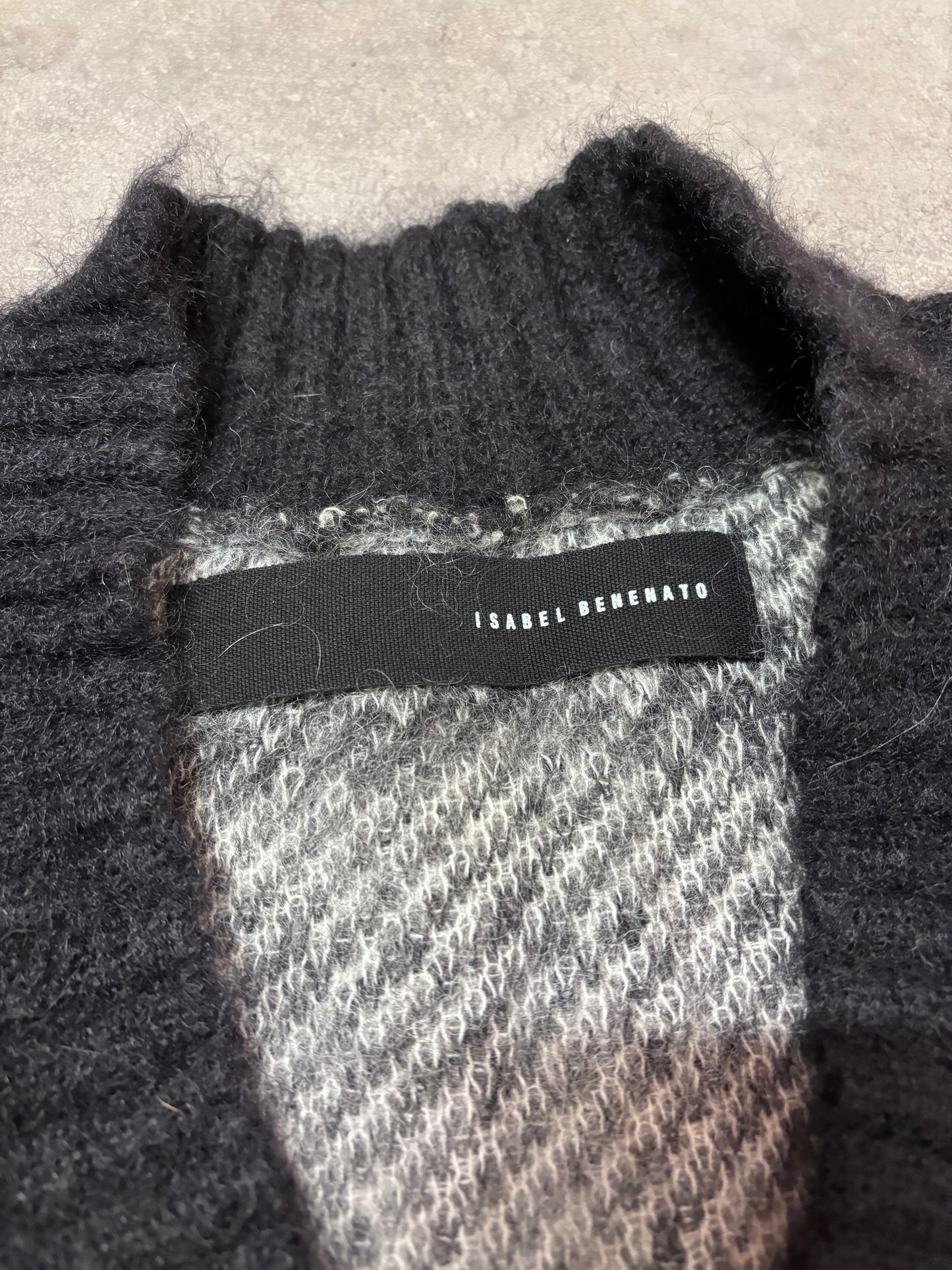 Isabel Benenato V-neck sweater