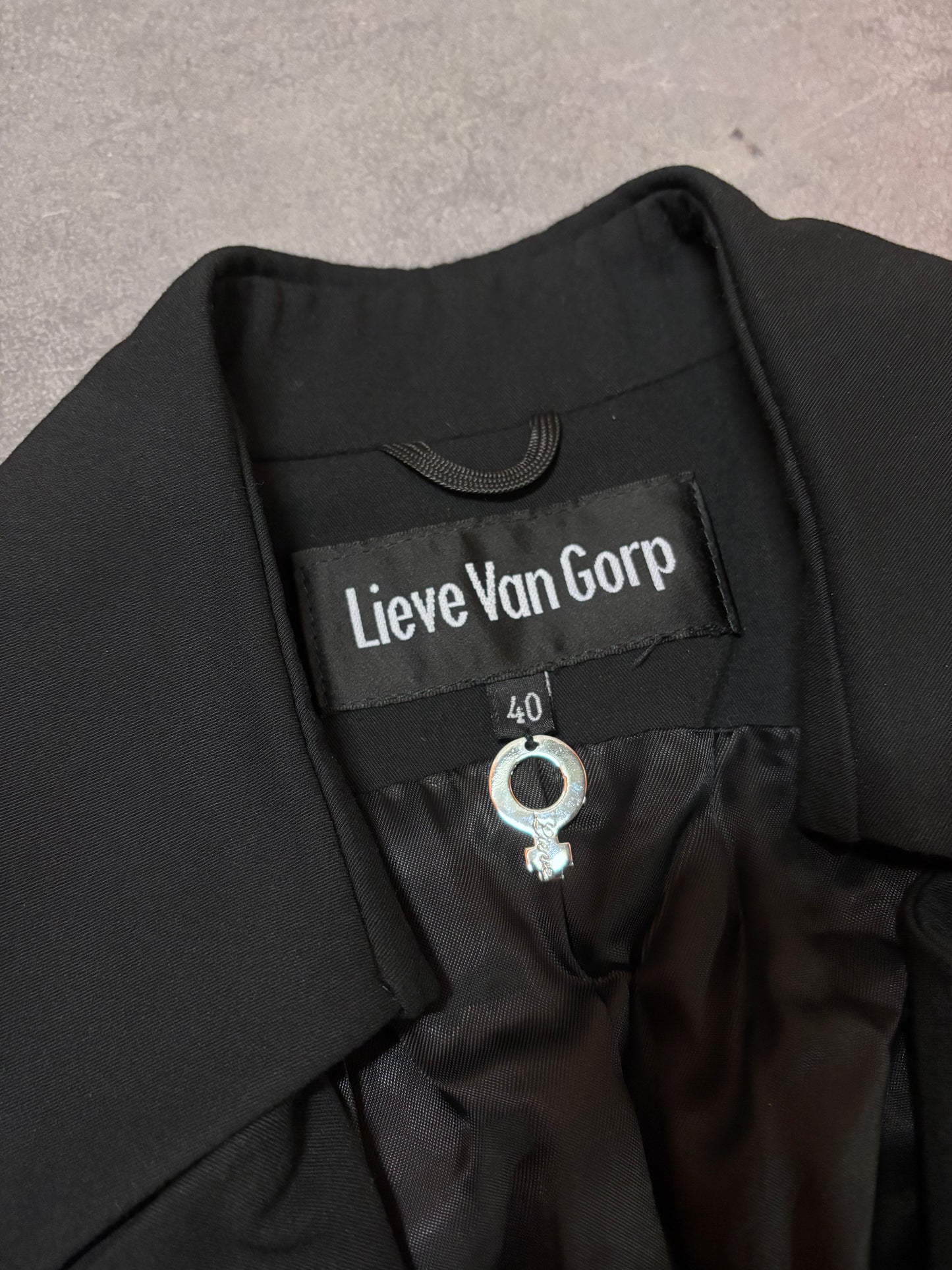 Lieve van Gorp Fall 2000 puff shoulder blazer
