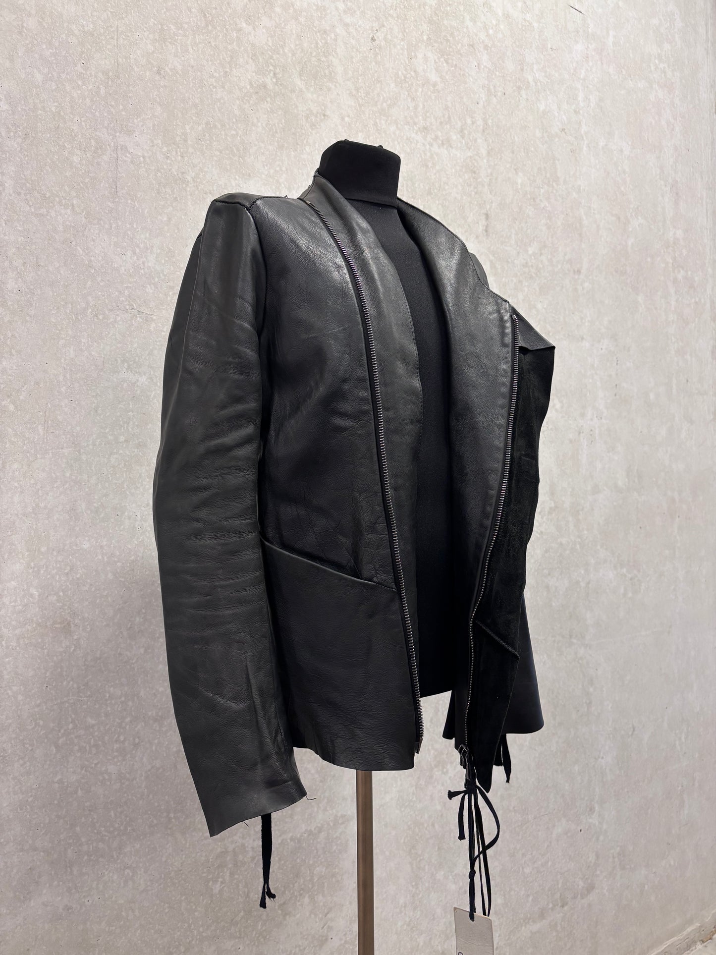 Cedric Jacquemyn A/W 15-16 assymetric zipped jacket