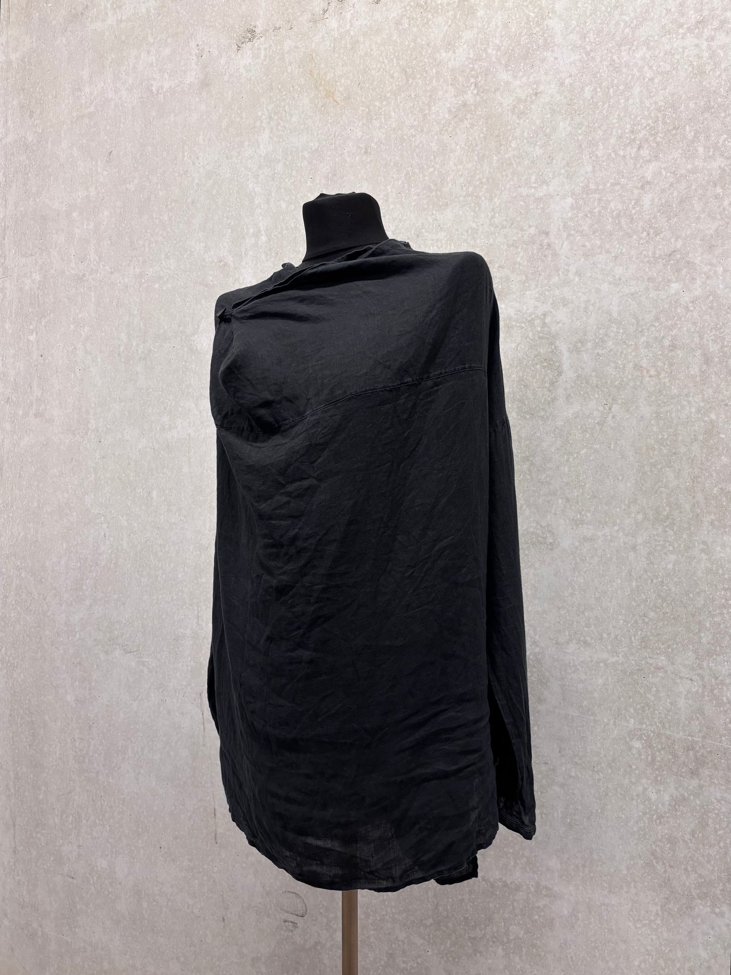 Isabel Benenato S/S 2014 shirt with asymmetrical closure