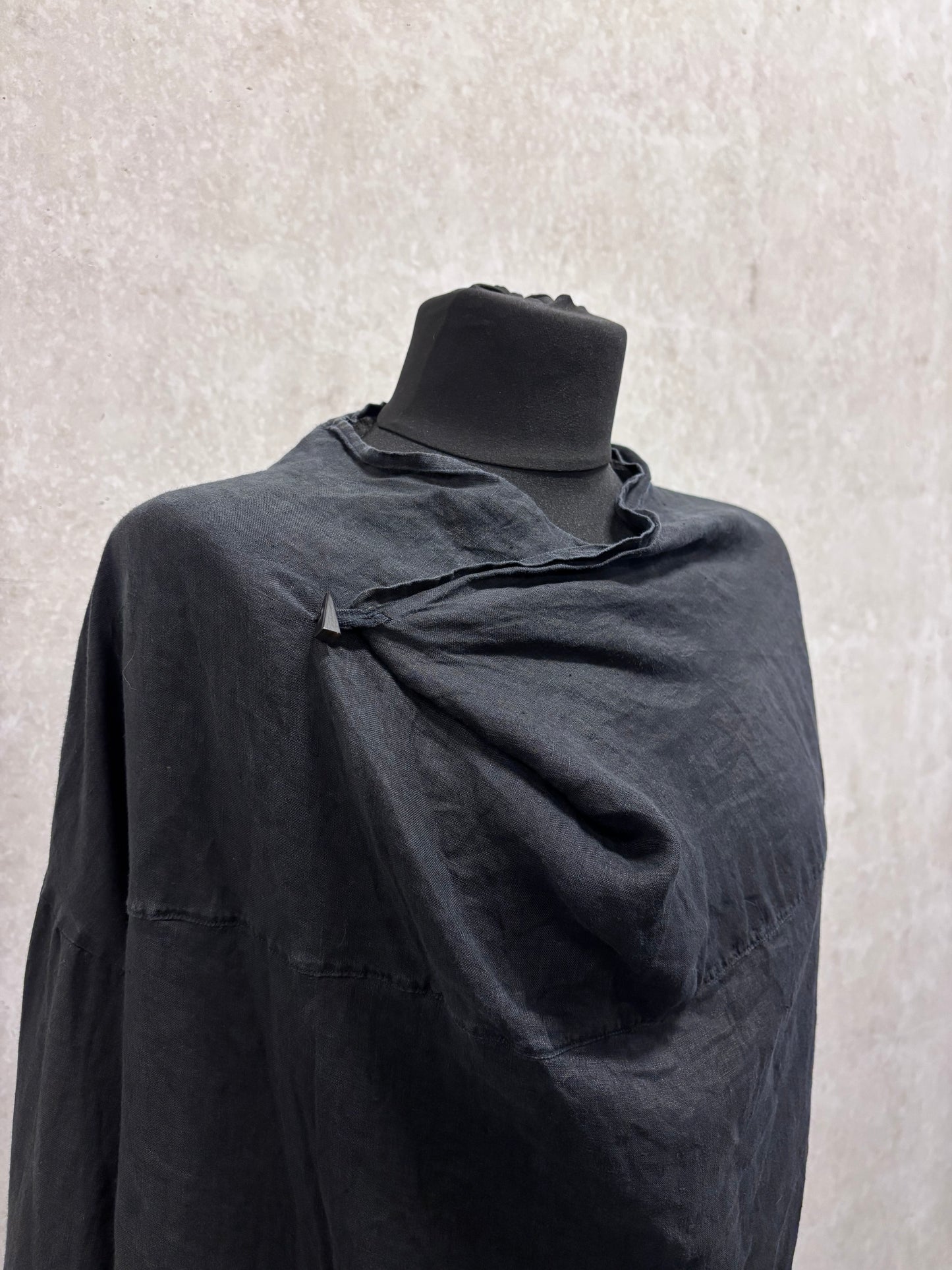 Isabel Benenato S/S 2014 shirt with asymmetrical closure