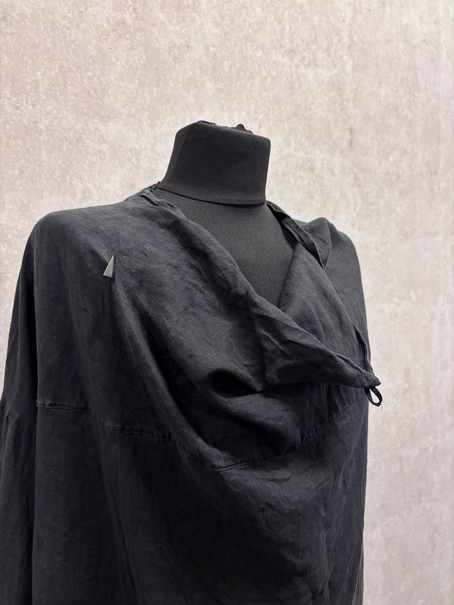 Isabel Benenato S/S 2014 shirt with asymmetrical closure