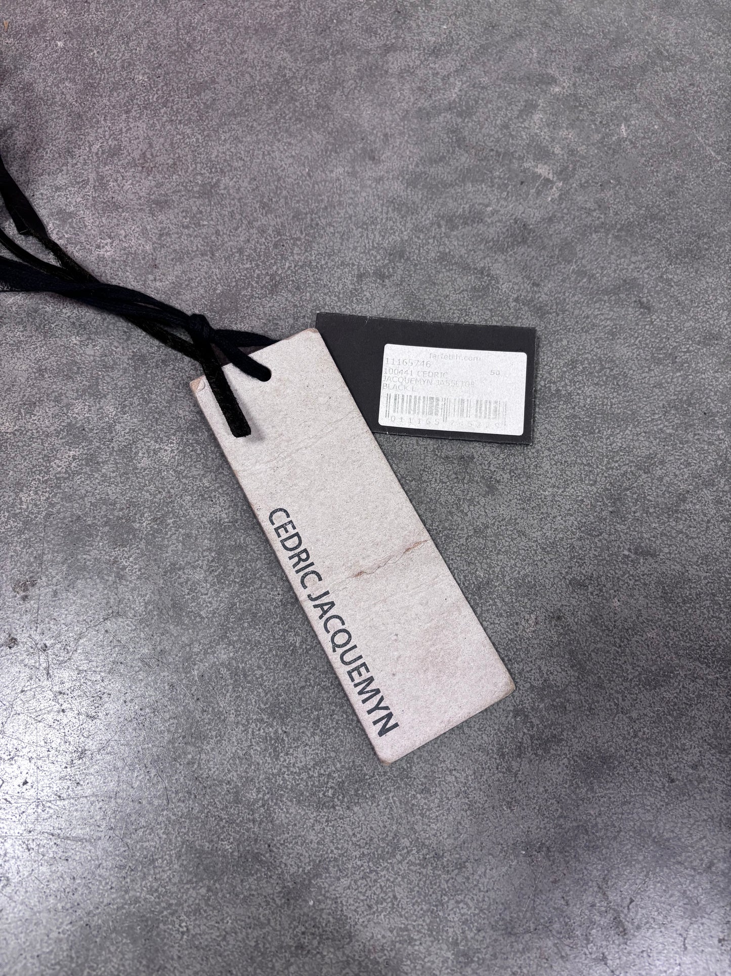 Cedric Jacquemyn A/W 15-16 assymetric zipped jacket