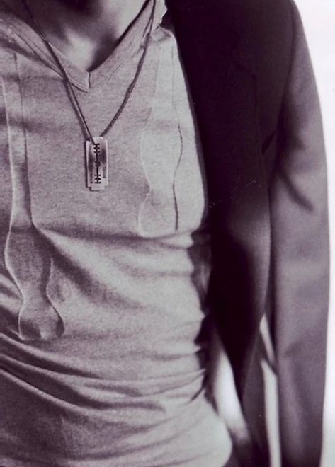 Maison Martin Margiela F/W 2007 razor blade necklace