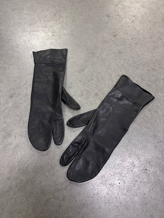 Maison Martin Margiela leather tabi gloves late 90’s/early 00’s