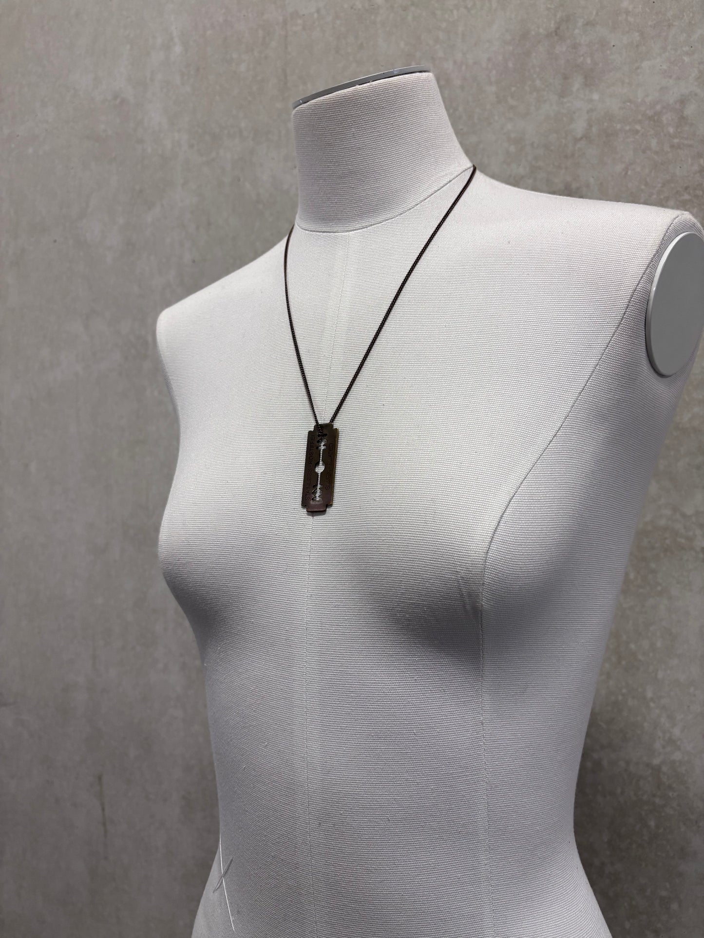 Maison Martin Margiela F/W 2007 razor blade necklace