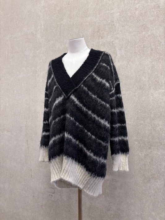 Isabel Benenato V-neck sweater