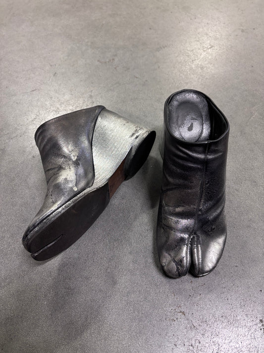 Maison Martin Margiela S/S 2002 painted tabi clogs with wedge heel